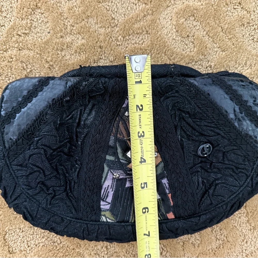 Elegant Black Clutch - Picture 4 of 5